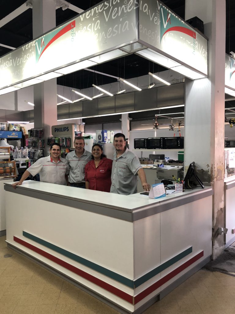 Venesia hogar staff
